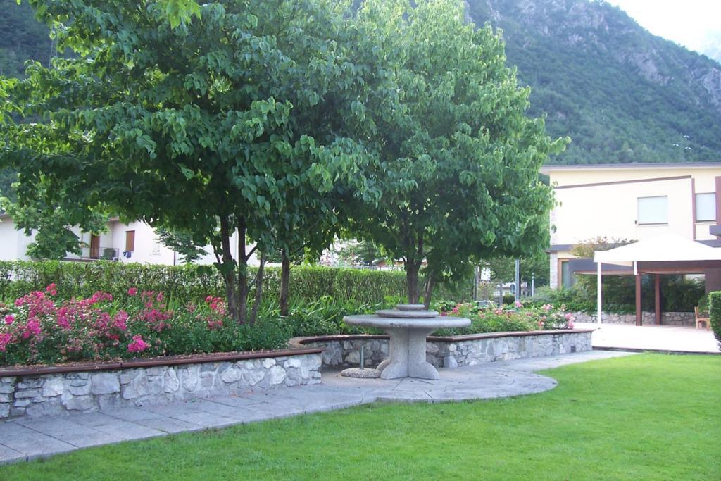 Albergo Benito Ponte nellʼAlpi Exterior foto