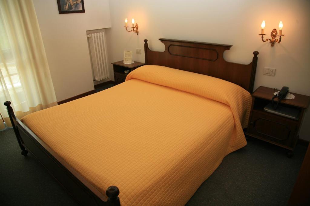 Albergo Benito Ponte nellʼAlpi Zimmer foto