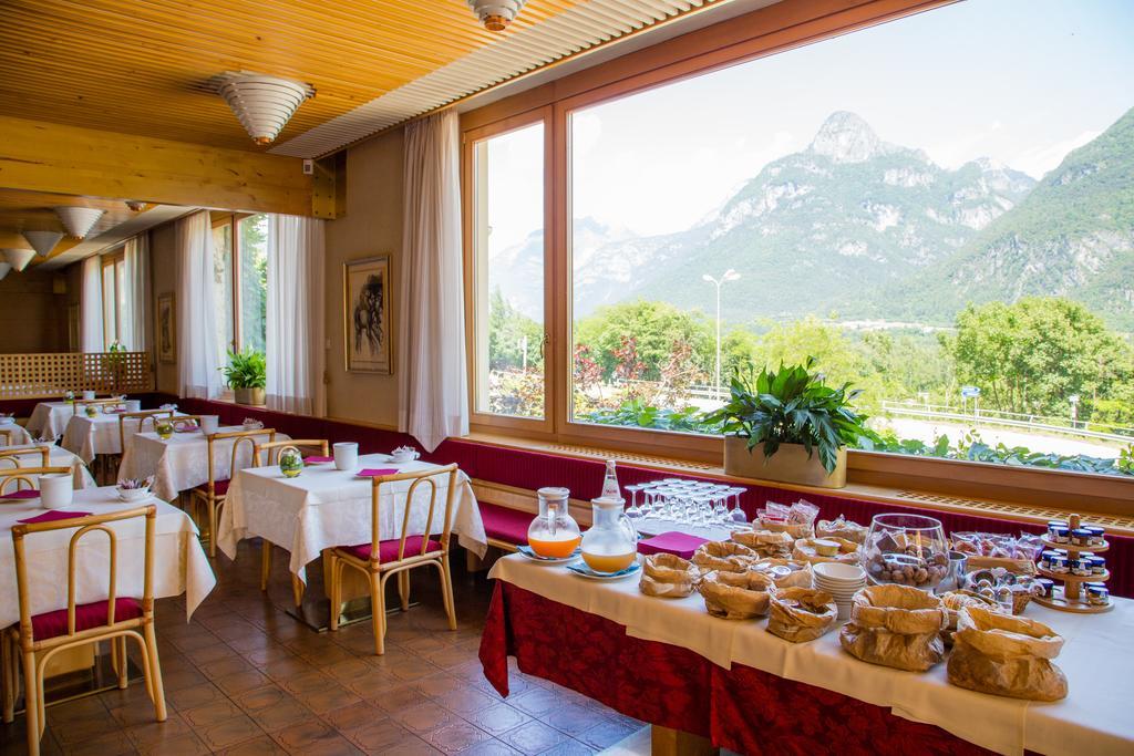 Albergo Benito Ponte nellʼAlpi Exterior foto